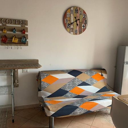 Bed And Breakfast Dolly SantʼAntìoco Buitenkant foto